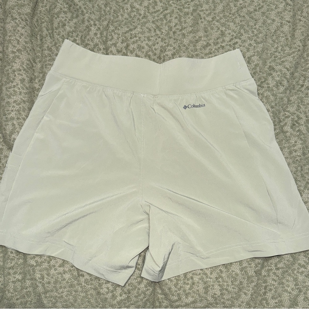Columbia Women's Light Green Athletic Shorts